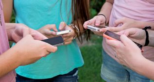 Réseaux sociaux et adolescents