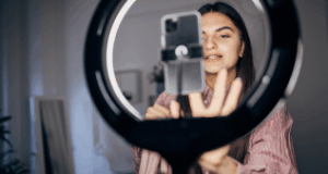 Le Royaume-Uni mise sur TikTok pour alerter sur les dangers de la chirurgie esthétique à l’étranger Campagne sensibilisation chirurgie esthétique UK